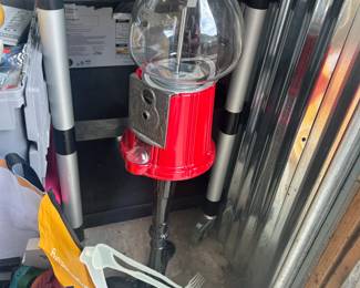 Gumball machine