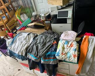 Kids clothes from 0-3 months up to 10/12 - most are 2T and 3T