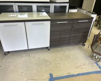2-toned 1 piece office furniture on wheels