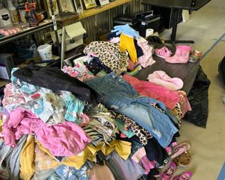 Kids clothes from 0-3 months up to 10/12 - most are 2T and 3T
