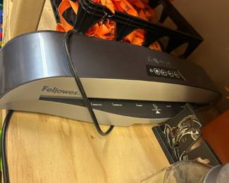 Laminating machine