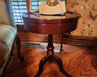 Accent Table