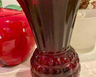 Anchor Hocking Royal Ruby Red Bubble Glass vase, Pineapple Pattern