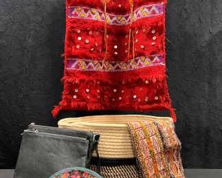 CT443Eclectic Accessories