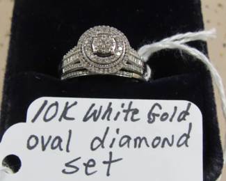 10K White Gold Oval Diamond Ring Set