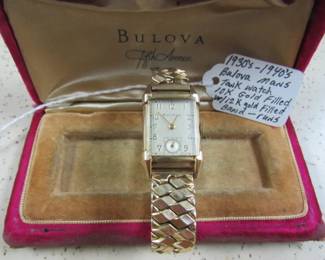 1930's - 1940's Bulova Mans Tank Wrist Watch, 10K Gold Filled w/12K Gold Filled Band - Runs