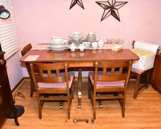 100Dining Room