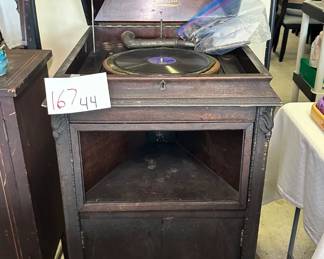 Phonograph