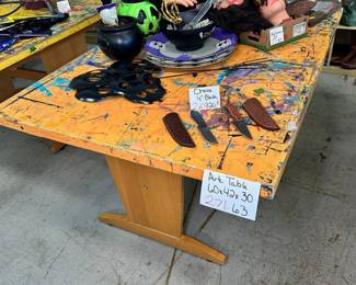 Art Table