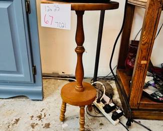 Side Table/Planter Stand