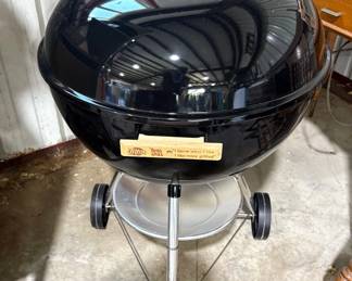 VERY COLLECTABLE FRITO LAY NEW BBQ GRILL FROM THE EARLY 90s. 1 OF 2.