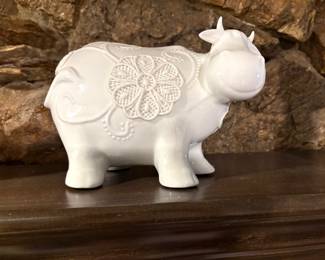 CERAMIC WHITE HAPPY COW WITH FLOWER APPLIQUE.