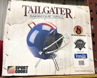 PROMOTIONAL 1995 SUPER BOWL TAILGATER HELMET BBQ GRILL NEW IN BOX.