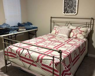 COMFY FULL-SIZE BED COMPLETE.