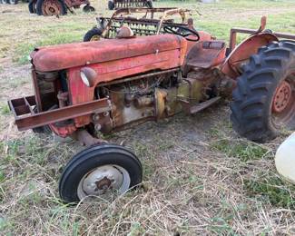 1960s MASSEY FURGESON MODEL 65 GAS TRACTOR.