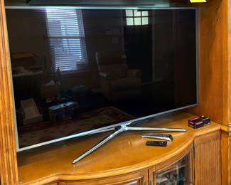 HIGHEND 60” SAMSUNG SMART TV