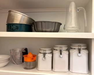 SNAP LOCK CERAMIC CANISTERS, CAKE PANS AND MORE.