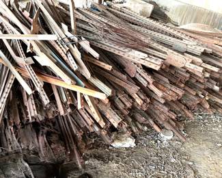 ONE HECK OF A PILE OF T-POSTS.