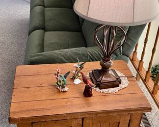 Beautiful rare Broyhill Attic Heirlooms Nightstand/End Table