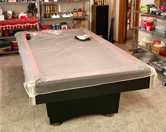 EXCELLENT Quality C. L. Bailey Pool Table