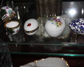 4 eggs. Limoges and solid 