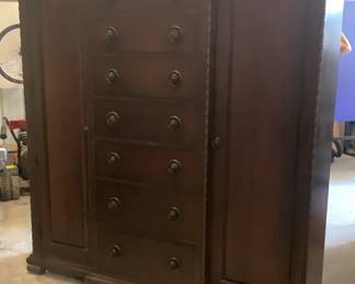002 Armoire