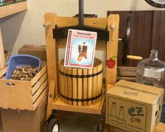 Homesteader SingleTub Cider Wine Press