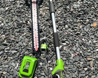 Electric Weedeater And Bush Trimmer