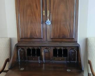 INNER SIDE OF THE BLINDFRONT SECT. BOOKCASE