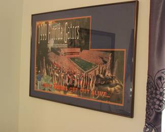 LARGE FLORIDA GATORS FRAMED PICTURE