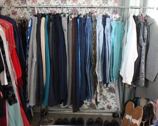 LARGE SELECTION OF CLOTHING