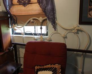 WHITE METAL HEADBOARD AND BED FRAME