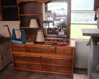 NICE 7 DRAWER DRESSER WITH MIRROR