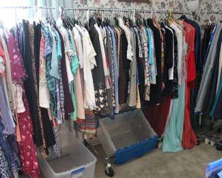 LARGE SELECTION OF CLOTHING