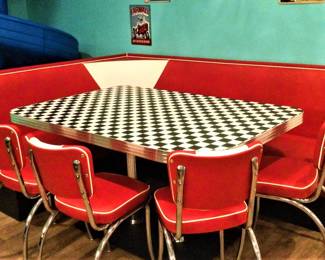 Vitro Retro Dining Set W/5 Chairs