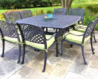 Heritage Dining Table and 6 Chairs