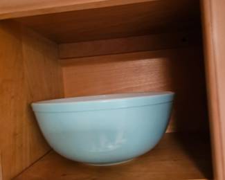 Pyrex Bowl