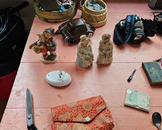 Olympus Camera, Figurines, Collectibles, Scissor