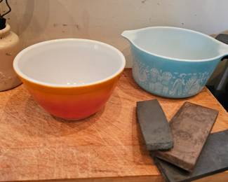 Pyrex Bowls