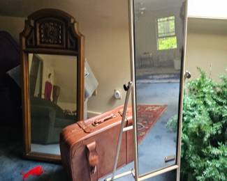 Vintage Luggage, Mirrors
