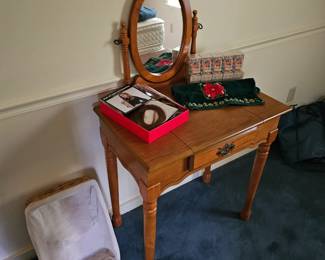 Make-up Table