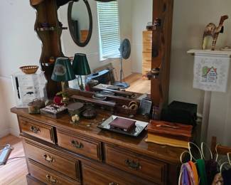 Dresser