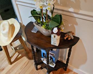Table, Artificial Flower