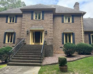 A great house for you to explore