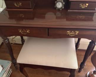 Ladies desk