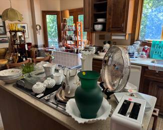 more stuff in the kitchen