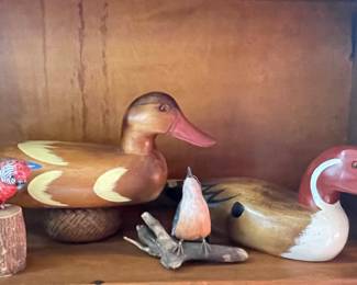 COASTER COMPANY OF AMERICA HAND PAINTED DUCK FIGURINES