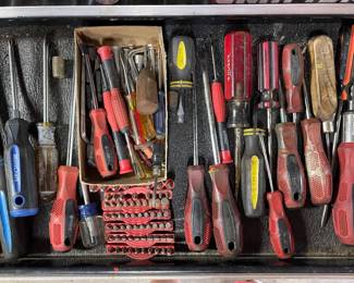 SCREWDRIVERS 