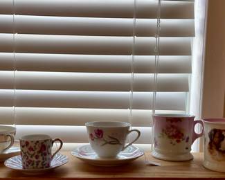 MORE CUPS/SAUCERS