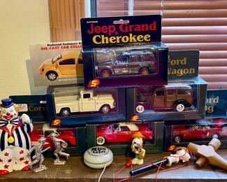 VINTAGE MODEL CARS, VINTAGE TOYS